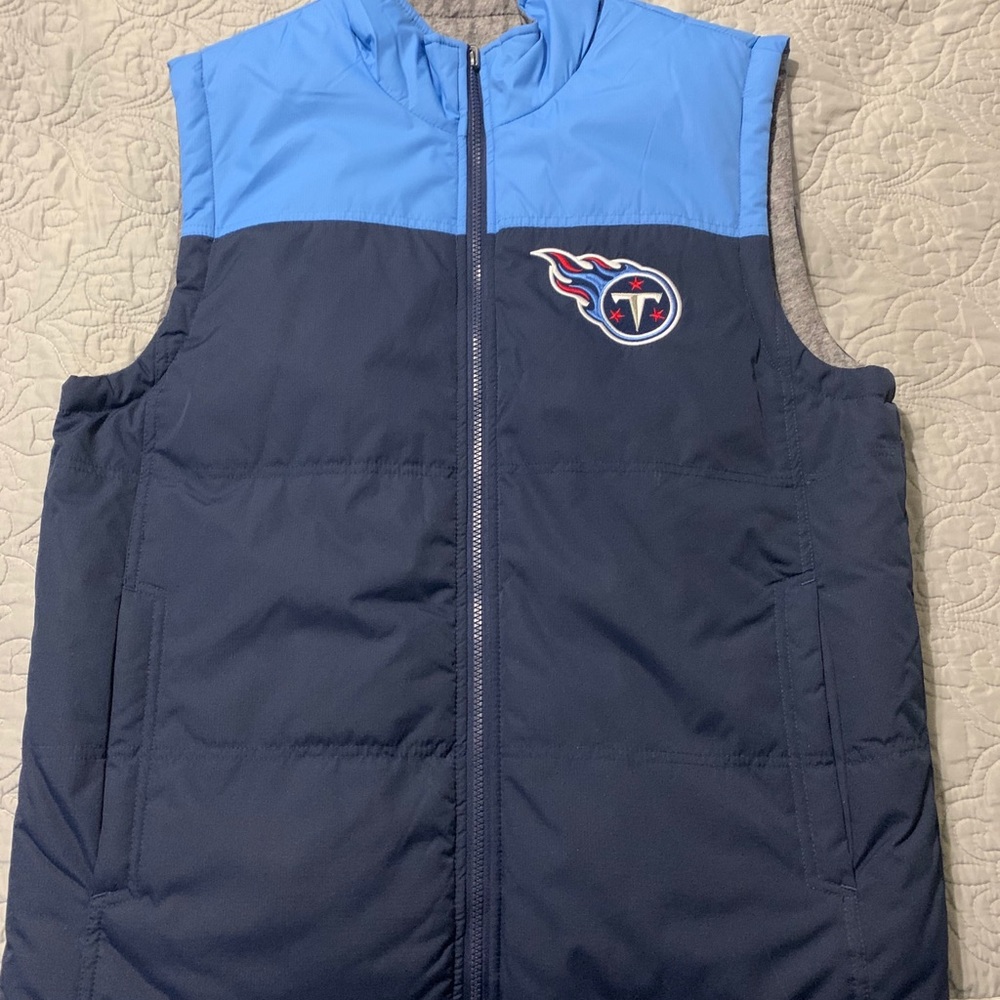 GIII NFL Reversible Tennessee Titans Vest NWOT-Med